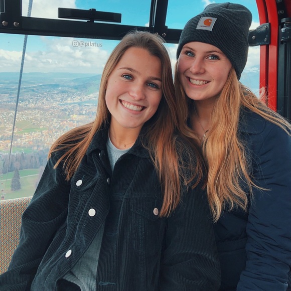 Meet your Posher, Katie - Picture 3 of 3